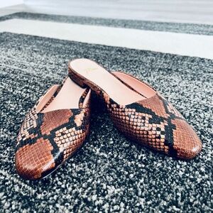 J.CREW “Carolyn” Mule Flats in Snake Embossed Leather Sz 7.5 NWOT
